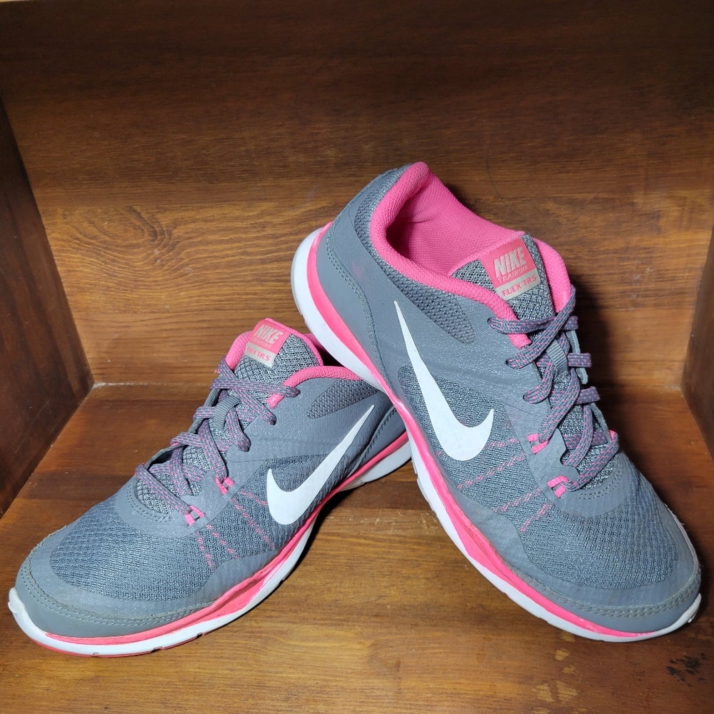 Nike TR 5 Athletic Sneaker 7 - Picture 6 of 7